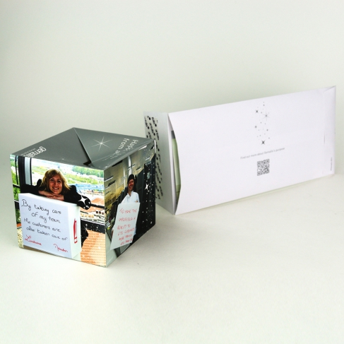 Cube sauteur avec enveloppe luxe